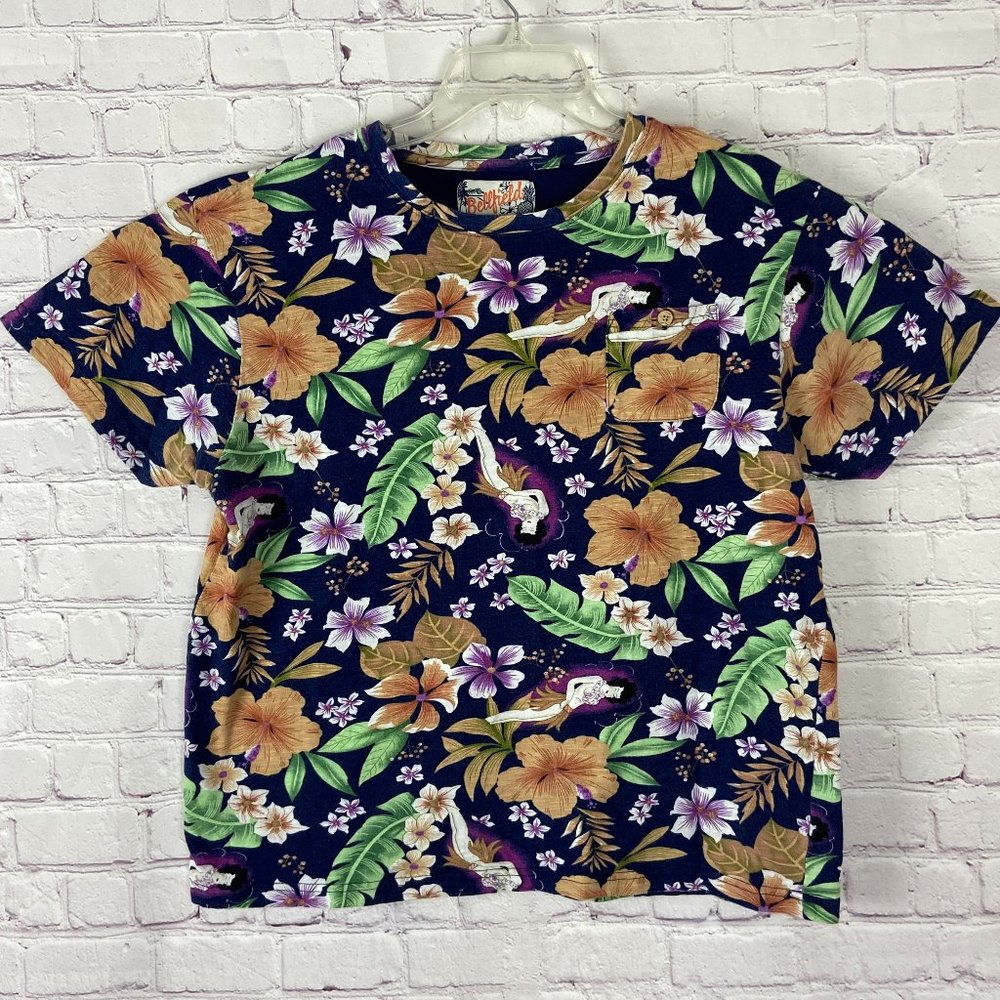 Bellfield Men's Hawaiian Short Sleeve and Crewneck Graph Tee. Size X-Large